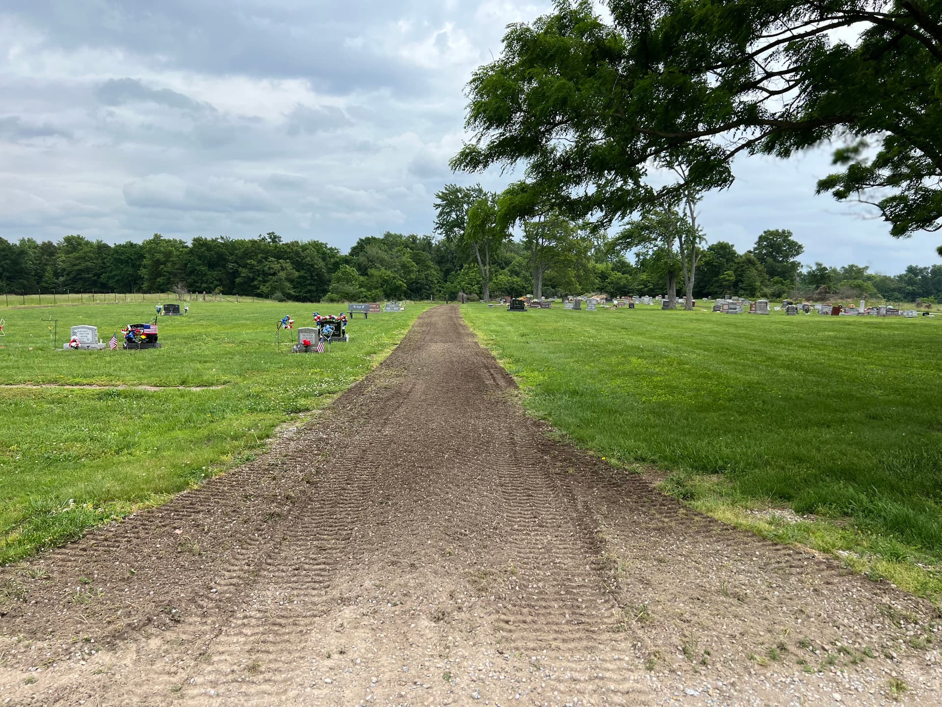 Gallery photos for Drive Lane Reconditioning at Pin Oak Cemetery in Wayne County: Image #1