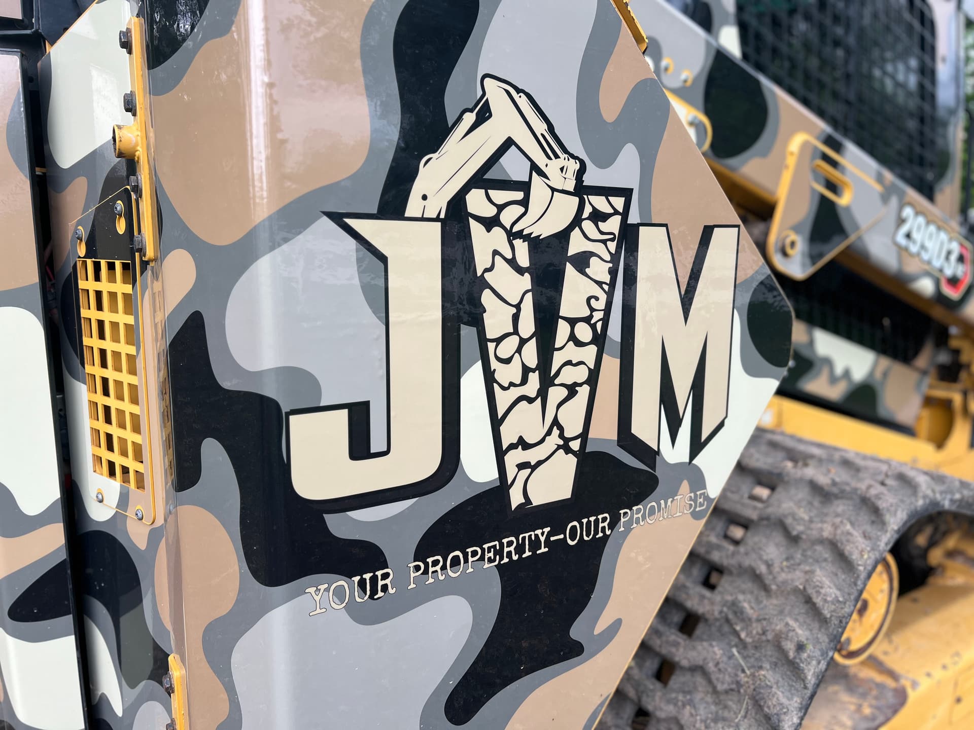 Gallery photos for The Cat 299D3 XE Just Got a Serious New Look: Image #2