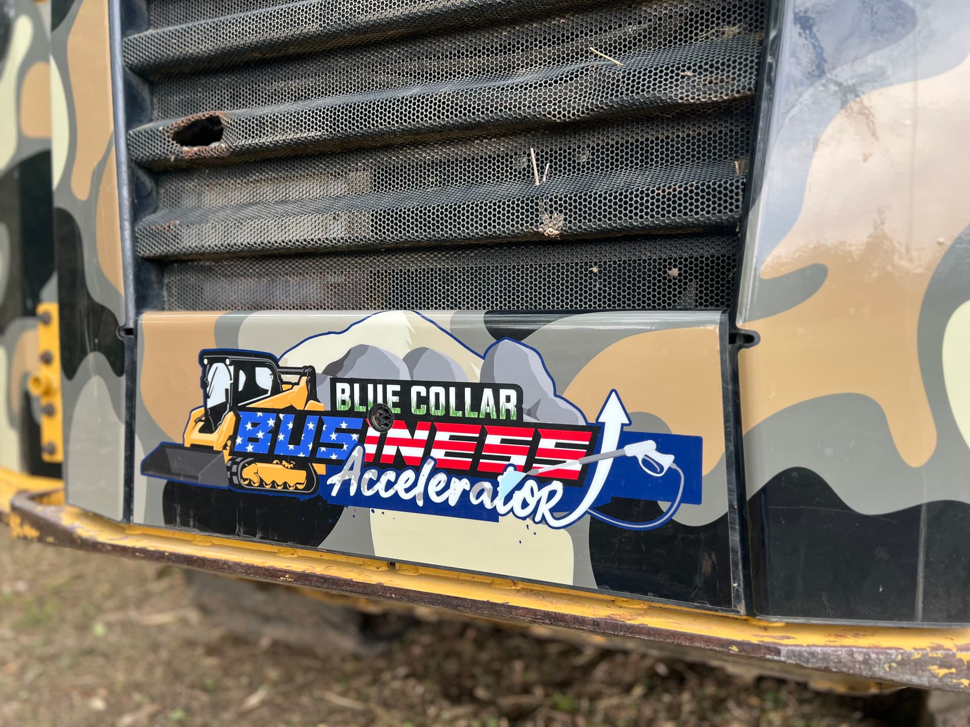 Gallery photos for The Cat 299D3 XE Just Got a Serious New Look: Image #4